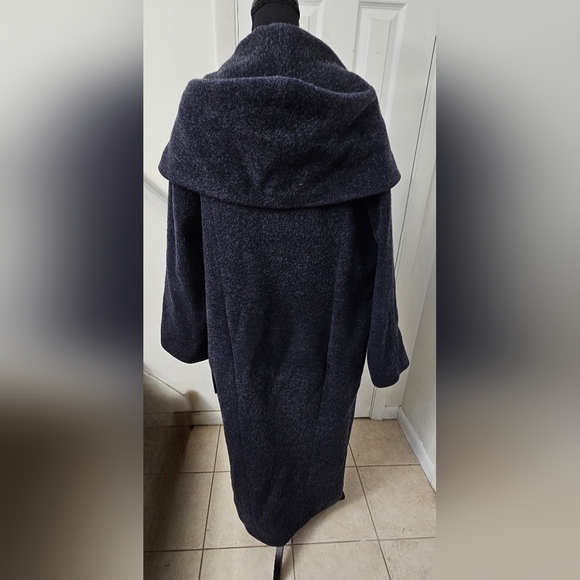 Harve Benard Wool Coat - Picture 3 of 12